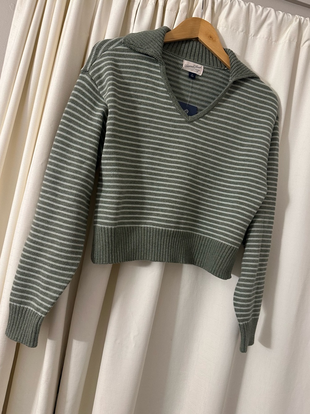 NEW Universal Thread Sweater - Picture 3 of 3